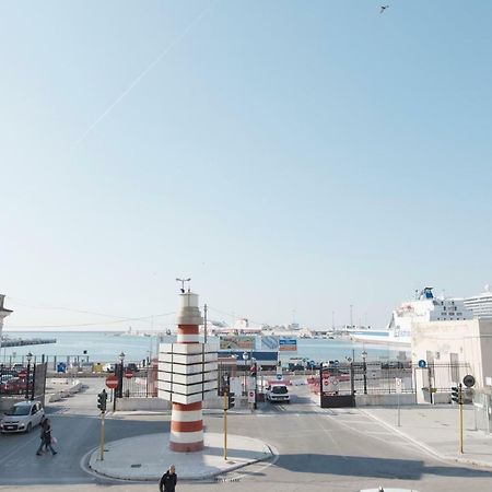 Finestra sul Porto Appartamento Bari Esterno foto